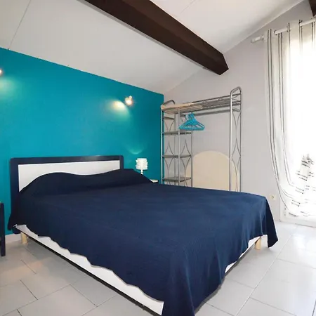 Holiday home Cozy In With Outdoor Swimming Pool Prunete
